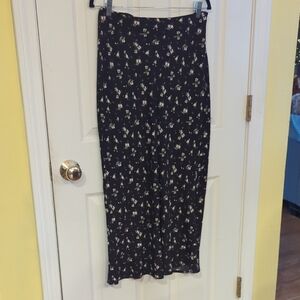 Hollister Black and White Floral High-Rise Pants